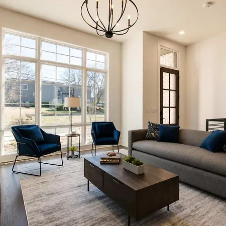 2 West End Homes Minutes To Broadway Holiday home Nashville