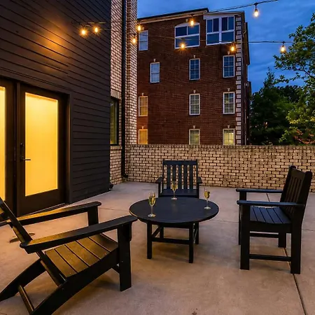 2 West End Homes Minutes To Broadway *