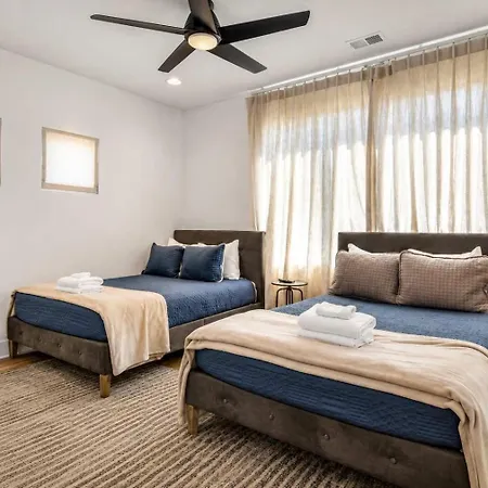 Spectacular Double Rooftop 7 Mins To Broadway