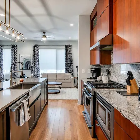2 Miles To Lower Broadway-close To Honky Tonks Holiday home Nashville