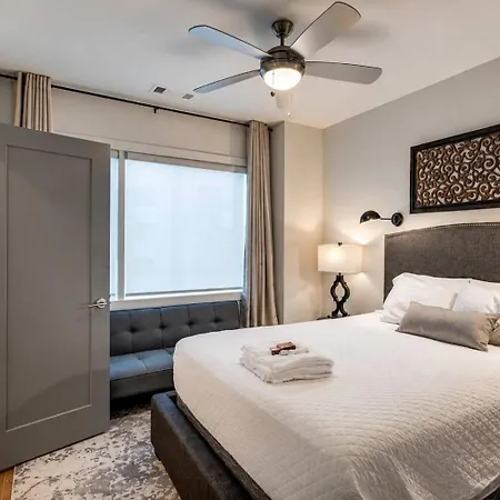 Two Homes - Accommodates 24 Guests * Nashville