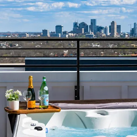 Modern Rooftop Retreat Views