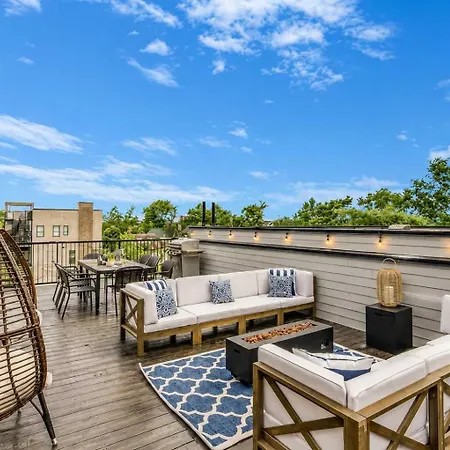 Scovel Row Rooftop Near Broadway *