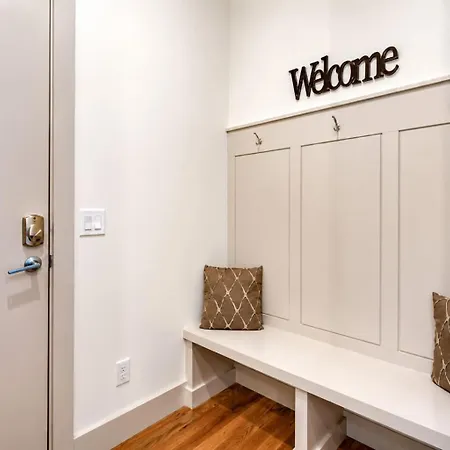Getaway Walk To Broadway & Vandy Holiday home Nashville