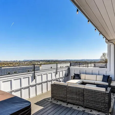 Holiday home Retreat Rooftop Skyline & 12 Guests