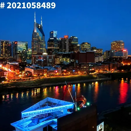 King Bed 3 Miles To Broadway Holiday home Nashville