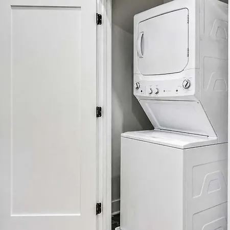 Holiday home Getaway Hot Tub & Sleeps 12 Nashville