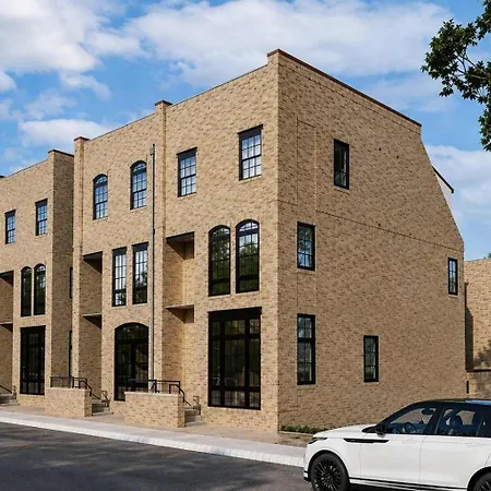 Modern West End Oasis Rooftop Views * Nashville