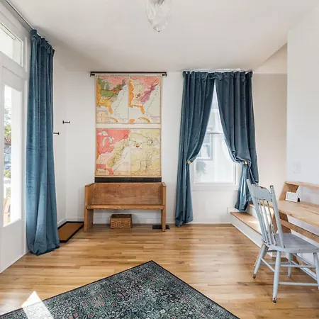 Holiday home Chic 2 Bed 2 Bath, In 12 South Nashville