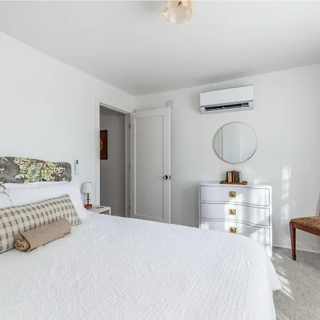 Chic 2 Bed 2 Bath, In 12 South Holiday home