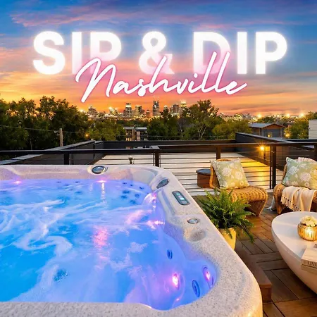 Holiday home Retreat With Hot Tub & Private Garage Nashville