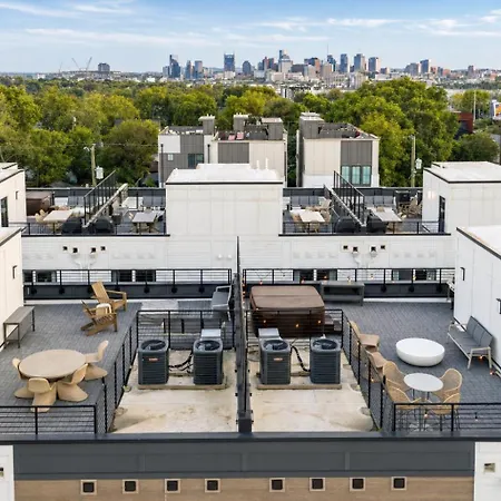 Rooftop Fire Pit Lounge Skyline Dt Nash Views *