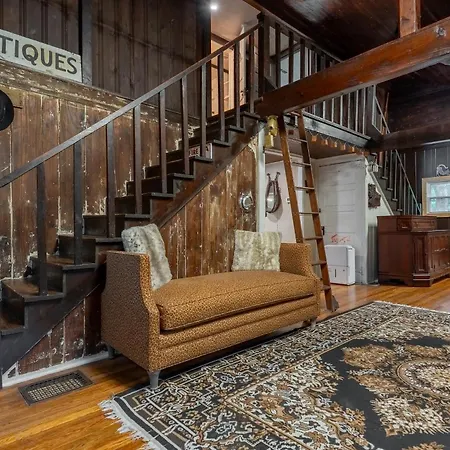 The Whiskey River Holiday home