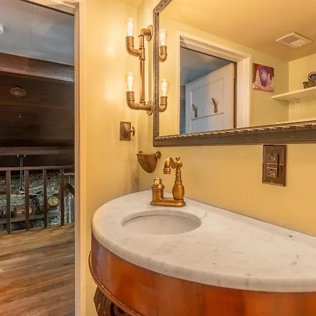 The Whiskey River Holiday home *