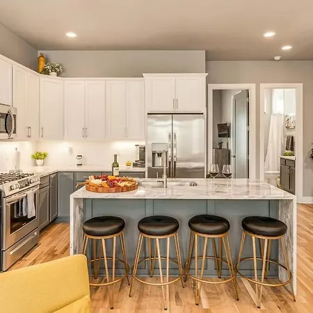 Grill Fire Pit & Views Near Downtown * Nashville