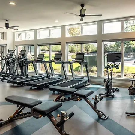 Landing Incredible 1Bd Gym Pool Apartment *