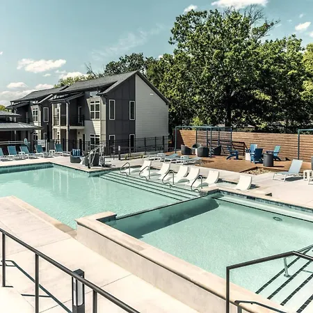 Landing Incredible 1Bd Gym Pool Apartment *