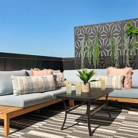 Bright Side - Penthouse & Rooftop Deck - Downtown Views