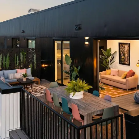 Bright Side - Penthouse & Rooftop Deck - Downtown Views Apartment