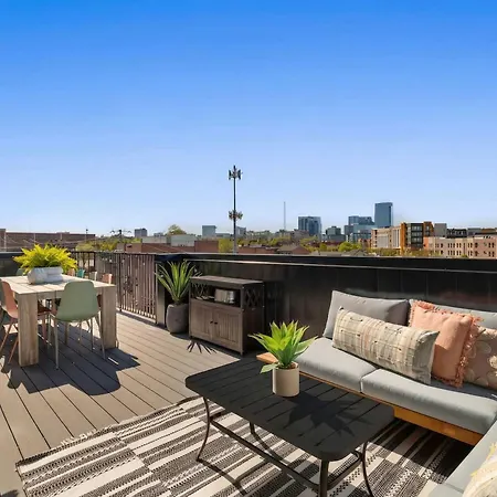 Apartment Bright Side - Penthouse & Rooftop Deck - Downtown Views