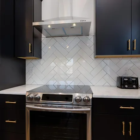 4br Getaway For 12 W Balcony Mins To Broadway