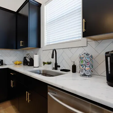 4br Getaway For 12 W Balcony Mins To Broadway Nashville