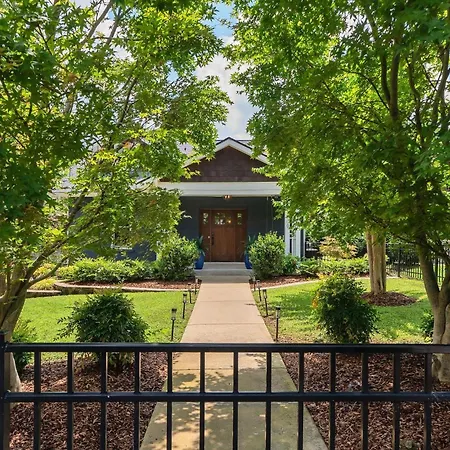The Magnolia House *