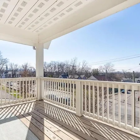 4br East - Walk To Bars & Restaurants *