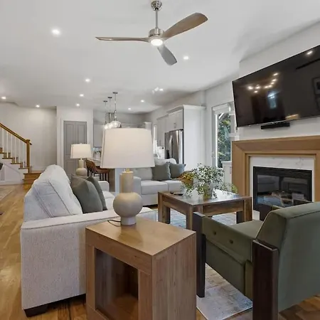 Walk To Germantown Game Minutes To Broadway Holiday home *