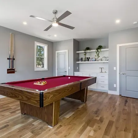 Walk To Germantown Game Minutes To Broadway Holiday home Nashville