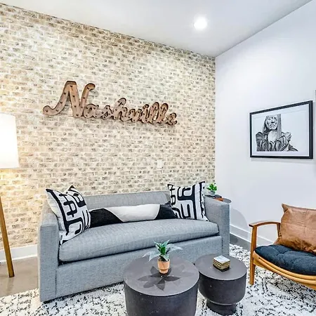 West End Retreat Near Vanderbilt & Park Holiday home *