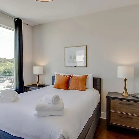 Modern Skyline-view Townhome For Groups Up To 8 Nashville