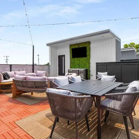 Luxury Living At Velvet And Vinyl Rooftop 6 Beds Holiday home Nashville