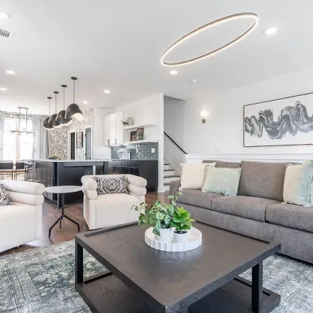 Holiday home Luxury Downtown Views - Rooftop - Hot Tub - Garage