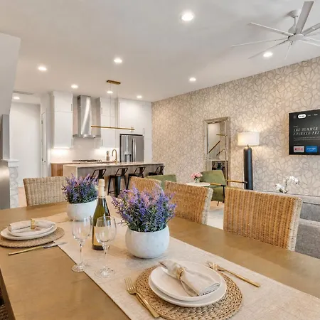 Pet-friendly House Sleeps 12 Near Geodis Park *