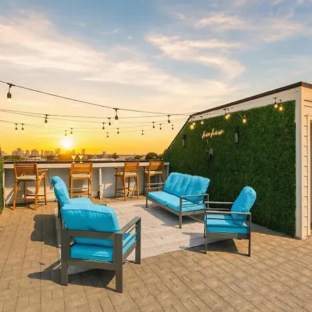 Rooftop Deck Townhome Sleeps 12 Near Geodis Park * Nashville