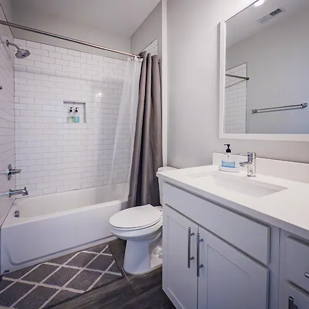 Beautiful Modern Townhome In For Groups & Families * Nashville
