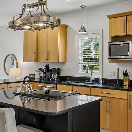 Holiday home Spacious Townhouse W Exclusive Backyard