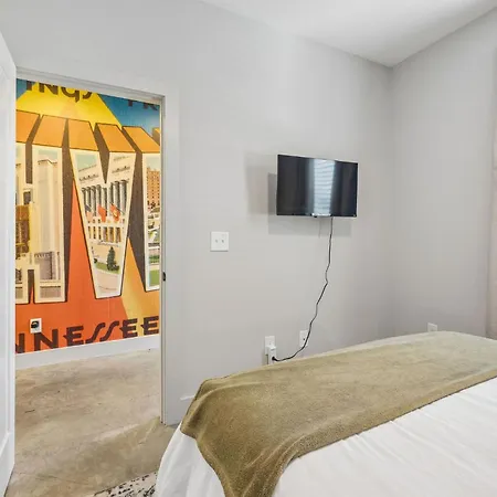 Some Things Just Go Better Together Sleeps 20 Holiday home *