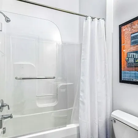 West End Retreat Near Vanderbilt & Park *