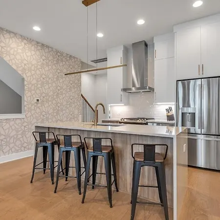 Pet-friendly House Sleeps 12 Near Geodis Park * Nashville