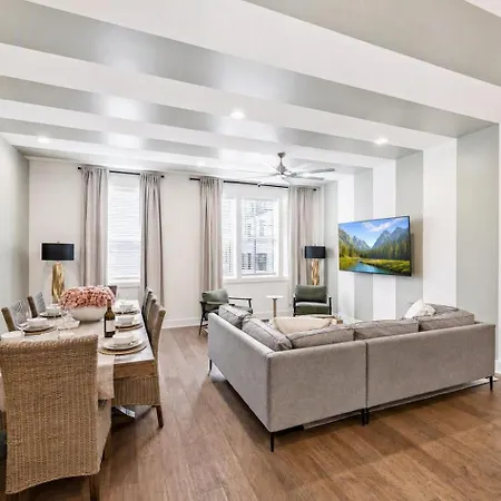 2 Rooftop Homes - Sleeps 24 - Near Geodis Park *