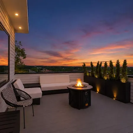 2 Ultra Lux Homes Sleeps 24 Hot Tub & Rooftops Nashville