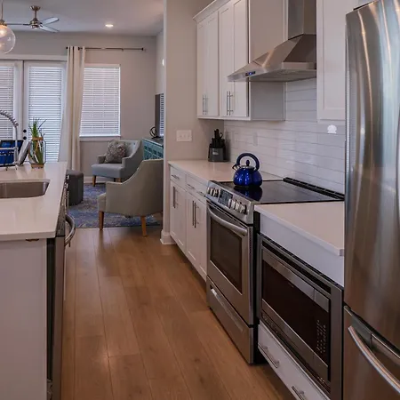 Beautiful Modern Townhome In For Groups & Families Holiday home Nashville