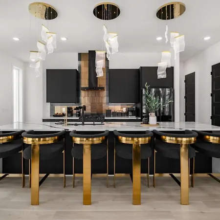 Luxury Living At Velvet And Vinyl Rooftop 6 Beds Nashville