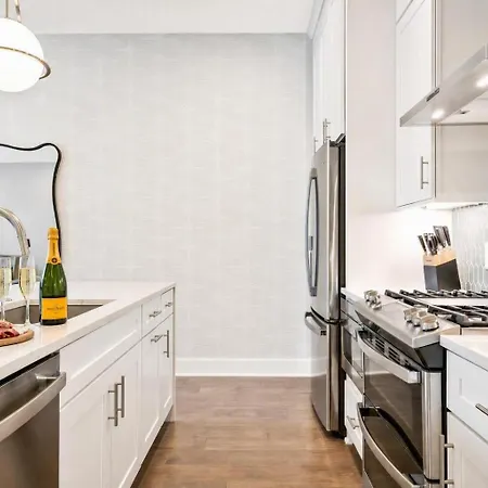 Rooftop Deck Townhome Sleeps 12 Near Geodis Park Holiday home *