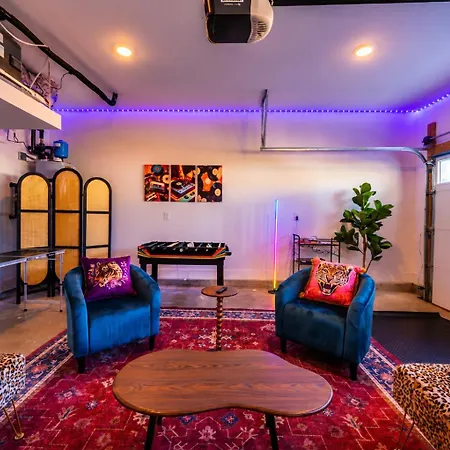 Homestay Rose Social - Rooftop Hot Tubgame Roomsleeps 12 *