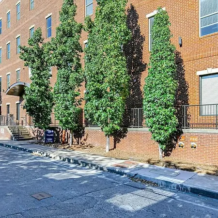 West End Retreat Near Vanderbilt & Park Holiday home