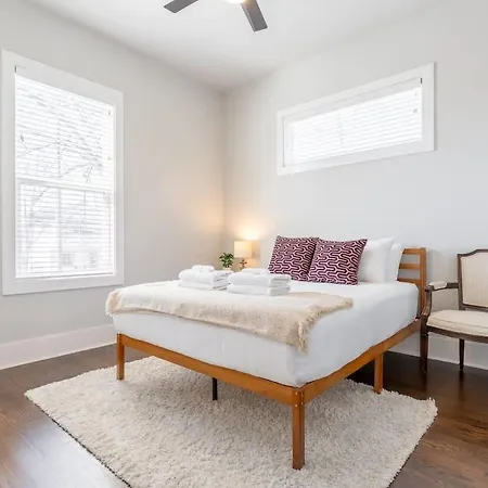 Holiday home 4br East - Walk To Bars & Restaurants *
