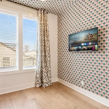 Holiday home Rooftop Deck Townhome Sleeps 12 Near Geodis Park